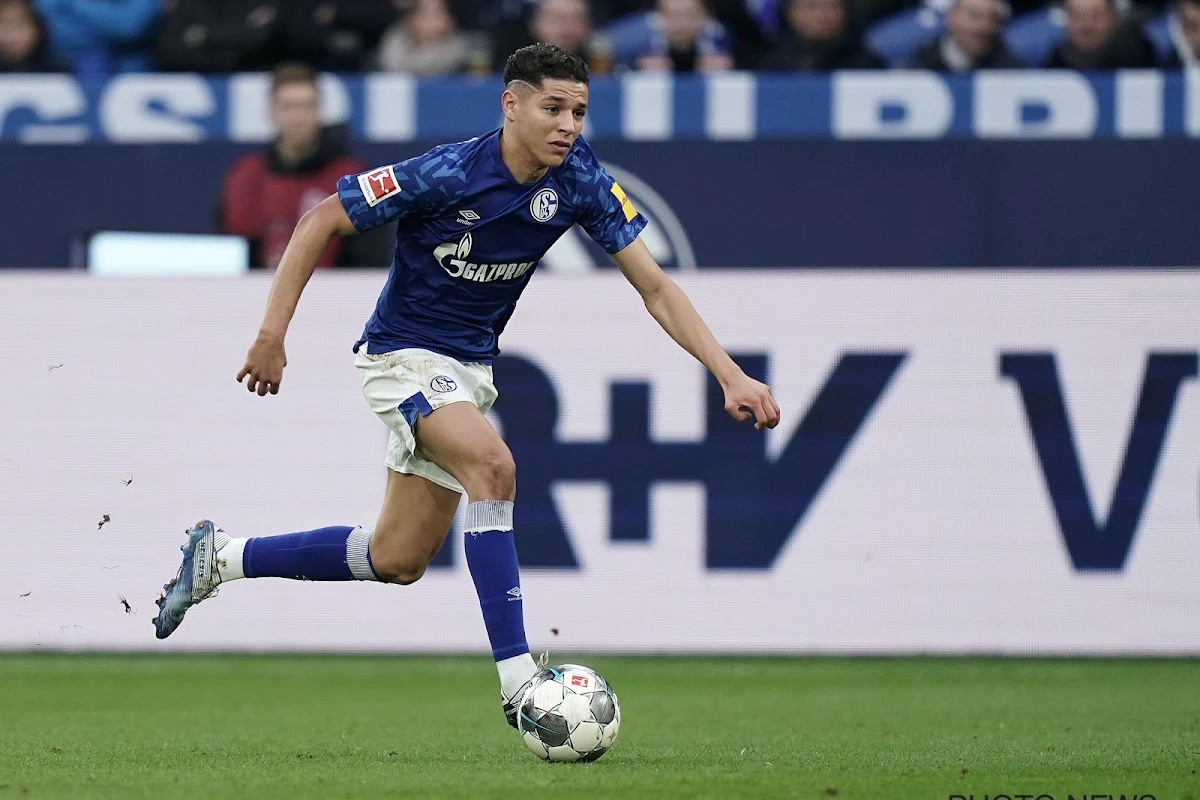 Speler van Schalke 04 wordt tijdens quarantaine gewoon gepakt in shishabar: "De muren kwamen thuis op hem af"