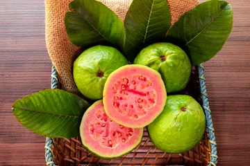 natural-sources-of-vitamin-c-guava