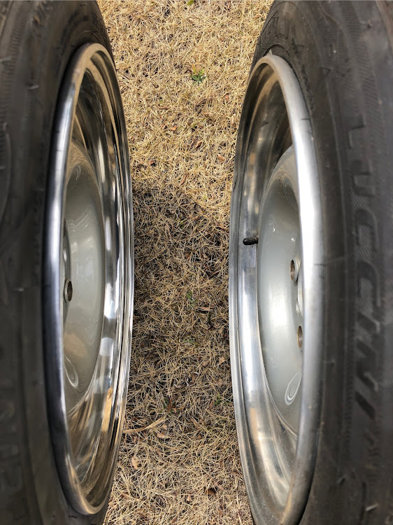 エッセの車高調整・ホイール交換・またシコった　笑・やっちまったなぁ〜に関するカスタム事例の投稿画像4枚目
