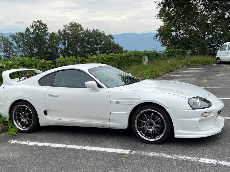 スープラの洗車・田舎・山の景色・白い車に関するカスタム事例の投稿画像4枚目