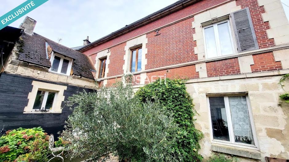 Vente maison 7 pièces 157 m² à Crepy-en-valois (60800), 268 000 €