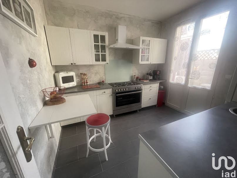 Vente maison 4 pièces 95 m² à Villeneuve-le-Roi (94290), 318 000 €