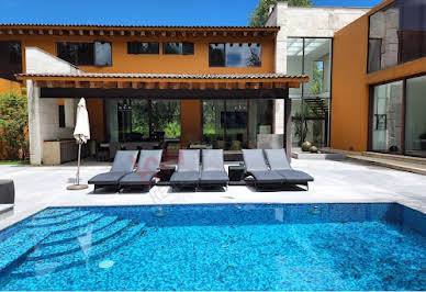 House with pool and terrace 10