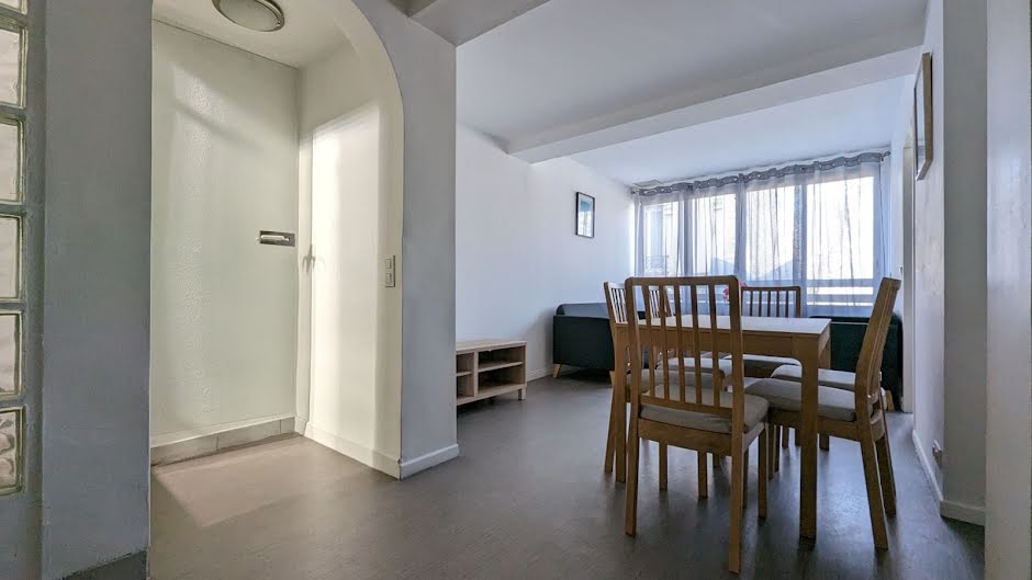 Location meublée appartement 4 pièces 89.42 m² à Saint-Denis (93200), 1 490 €