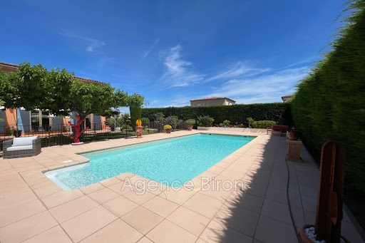 House with pool and terrace 3