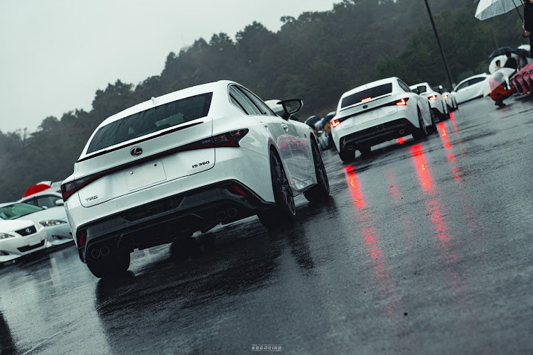 ISのTRD・lexus・IS350・11月もよろしくお願いします・11月も宜しくお願いしますに関するカスタム事例の投稿画像1枚目