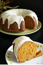 Eggless Pumpkin Bundt Cake with Yogurt Glaze (Vegan) was pinched from <a href="http://revisfoodography.com/2015/12/eggless-pumpkin-cake-with-yogurt-glaze-vegan/" target="_blank">revisfoodography.com.</a>