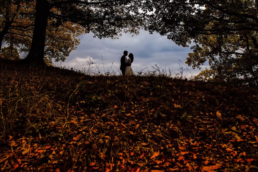 Fotógrafo de casamento Casian Podarelu (casian). Foto de 10 de janeiro 2017