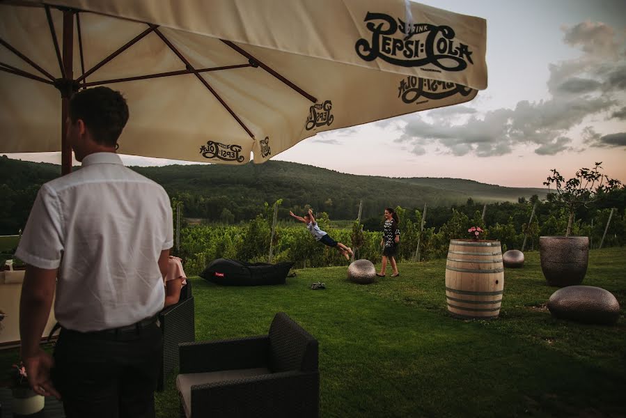 Fotógrafo de casamento Gábor Badics (badics). Foto de 29 de julho 2018