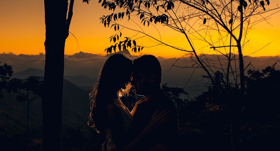 Fotografo di matrimoni Marcos Pereira (reacaofotografi). Foto del 5 luglio 2017