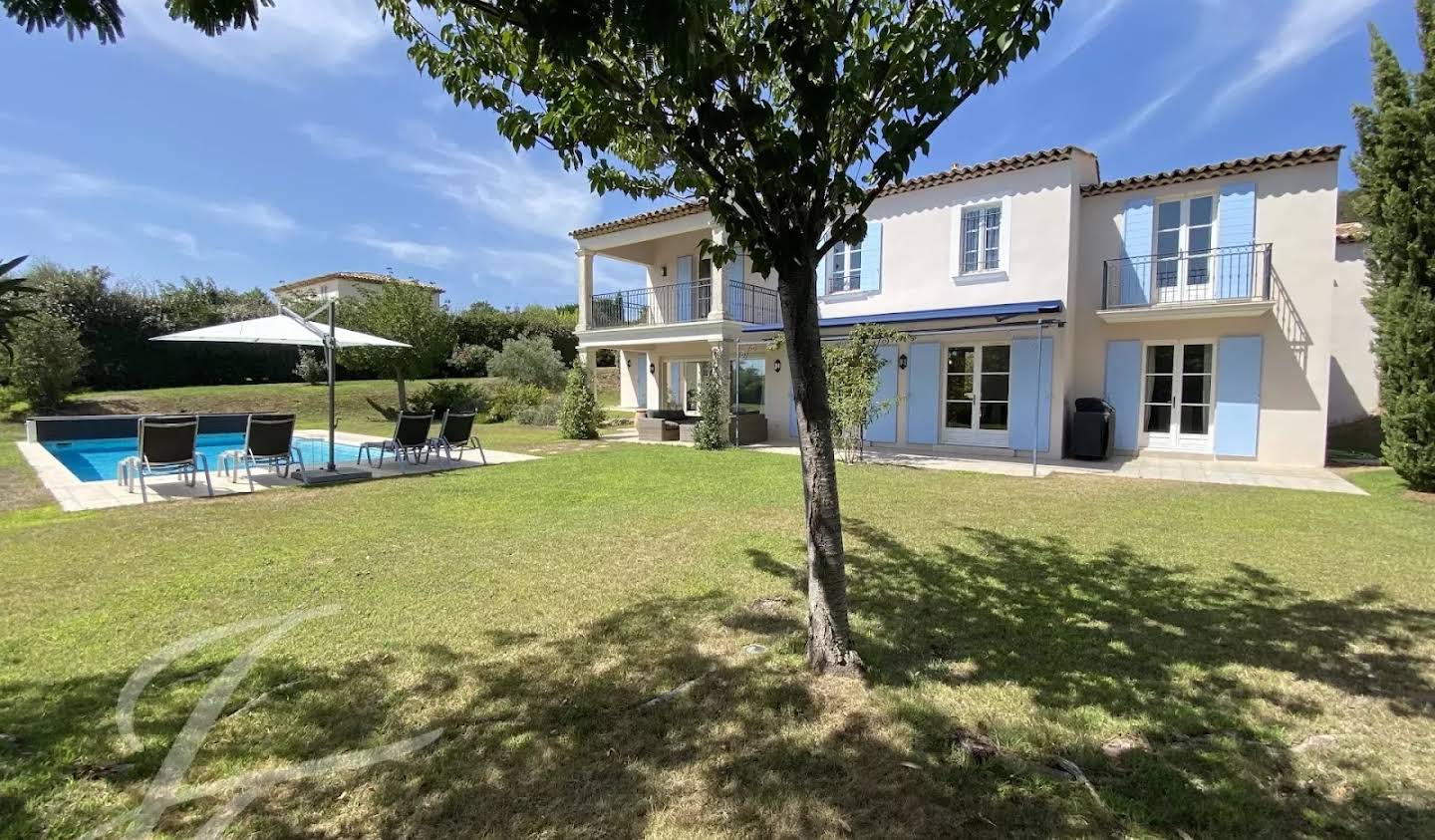 Villa with pool Grimaud