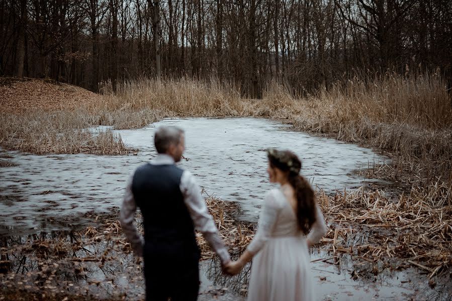 婚礼摄影师Sue Konvalinka（suzannefoto）。2022 2月17日的照片