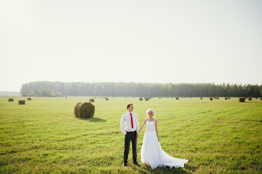 Fotógrafo de casamento Kirill Sokolov (sokolovkirill). Foto de 15 de abril 2015