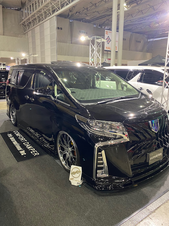 アルファードの東京オートサロン2022・アルファード30後期・イリスインターナショナル・SUPERIORに関するカスタム事例の投稿画像1枚目