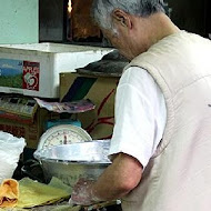 矮仔財滷肉飯