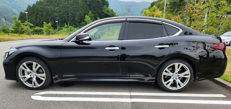 フーガのマフラーサウンド・V6サウンド・柿本改マフラーに関するカスタム事例の投稿画像2枚目