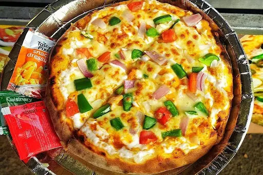 Corn Onion Capsicum Pizza