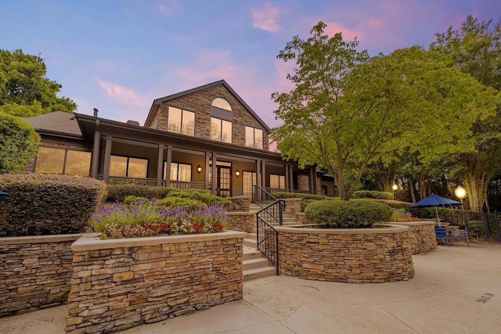 The Reserve at Waterford Lakes clubhouse at dusk