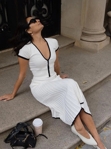 Title 4, New V-neck Slim Knit Hip Pleated Dress Suit. A ...