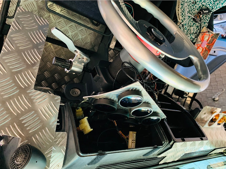 ジムニーのヒューズ全取っ替え・来年もよろしくお願いします・大晦日・DIY・メーターが変になったに関するカスタム事例の投稿画像4枚目