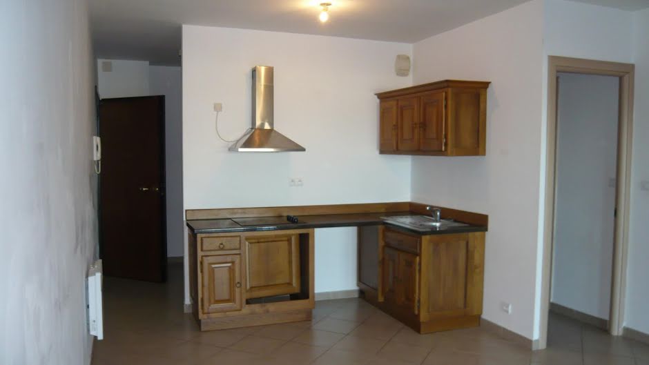 Location  appartement 3 pièces 65 m² à Folelli (20213), 653 €