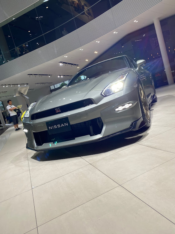 プレヤスさんが投稿した日産グローバル本社ギャラリー・GTR・スカイライン・リーフニスモ・GTRは、やっぱカッコいい✨に関するカスタム事例の投稿画像2枚目