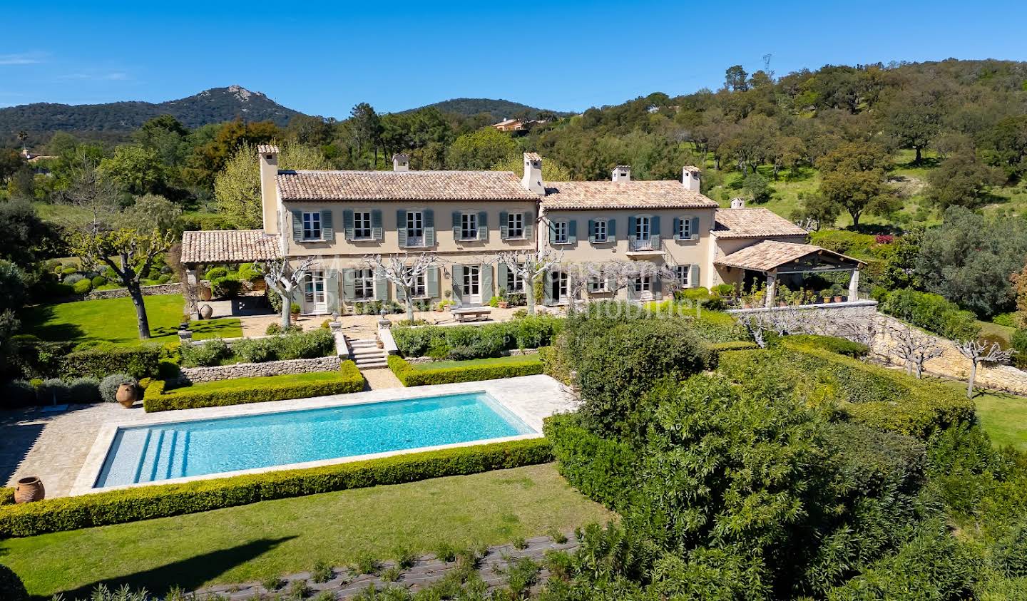 Villa avec piscine et terrasse Grimaud