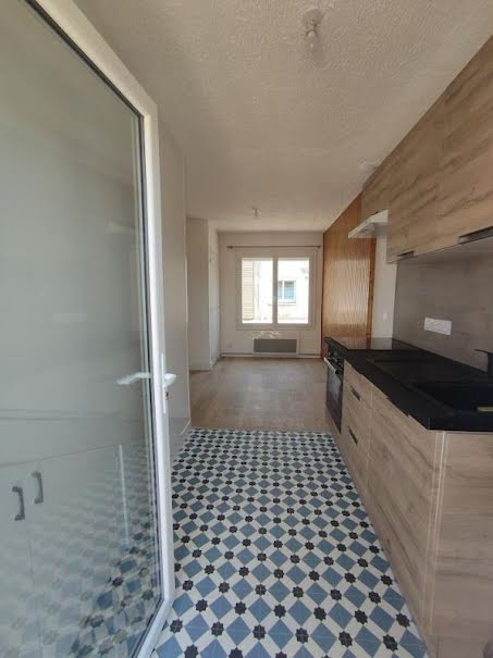 Location  maison 4 pièces 81 m² à Cholet (49300), 1 062 €