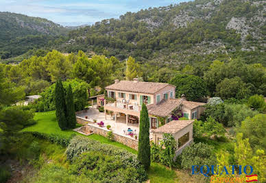 Maison avec piscine et jardin 4