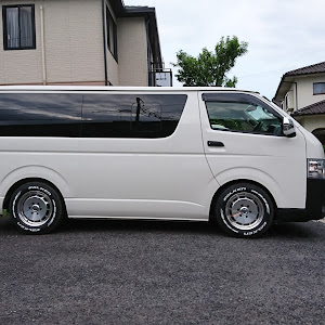 ハイエースバン TRH200V