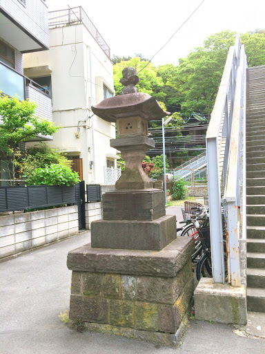 金山神社 燈籠