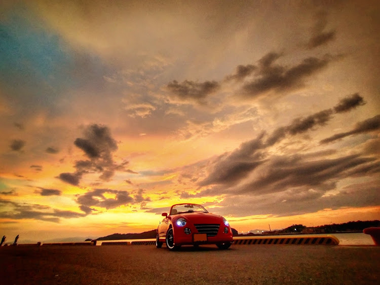 コペンの夕焼けハンター・絵になるクルマ・夕焼けと愛車に関するカスタム事例の投稿画像3枚目