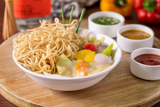 Veg Cantonese Noodles (Gravy)