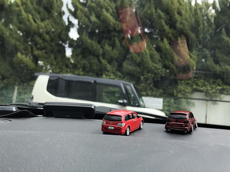 MPVのドライブ・エムズガレージ・レッドメモリー・トミカ改造・MPV LY3Pに関するカスタム事例の投稿画像2枚目
