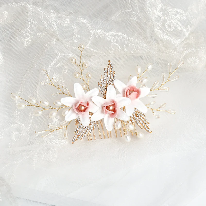 Tiara de Flores de Cristal Feita à Mão, com Temperamento Fashion. Perfeita para Noivas e Festas, Adicionando Glamour e Charme.