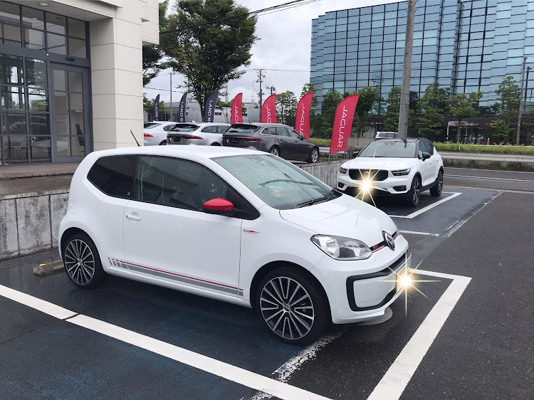アップ！のボルボ・CX40・試乗車に関するカスタム事例の投稿画像1枚目