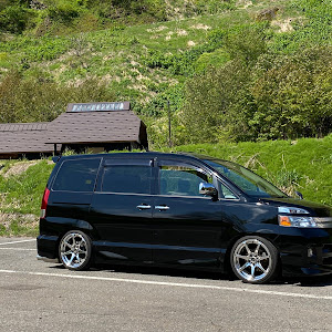 ヴォクシー AZR60G