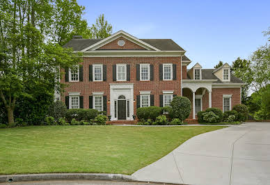 House with pool and garden 2