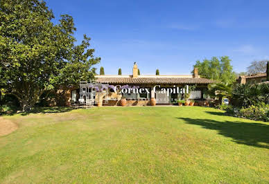 House with pool and terrace 5