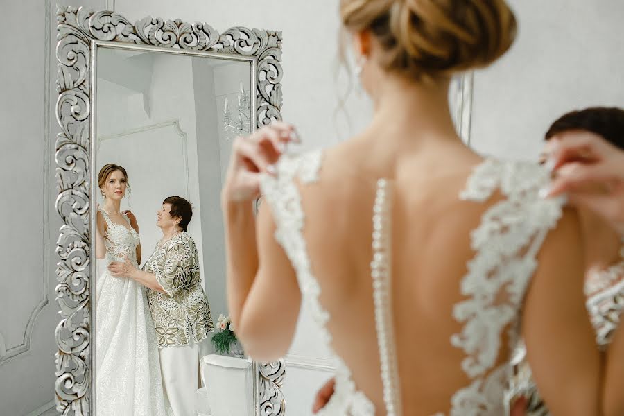 Fotógrafo de casamento Yuliya Shtorm (shtormy). Foto de 13 de junho 2018