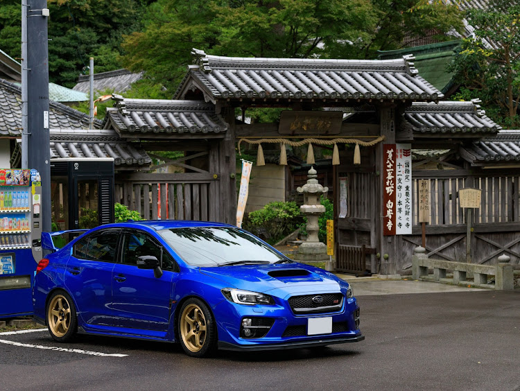 WRX S4のドライブ・白峰寺・五色台・コスモスに関するカスタム事例の投稿画像1枚目