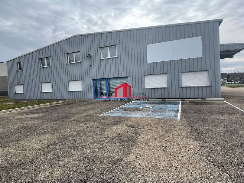 Location  locaux professionnels  240 m² à Auxerre (89000), 1 300 €