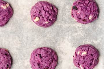 "2-Bite" Blueberry Cookies Are Bursting with Fruit Flavor