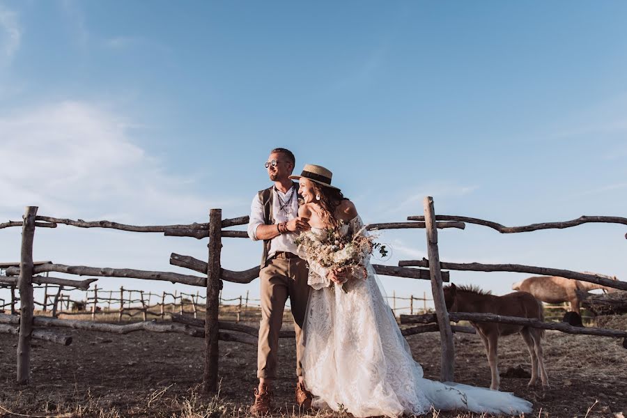 Fotógrafo de casamento Irina Rodchenko (rodchenko). Foto de 11 de julho 2019