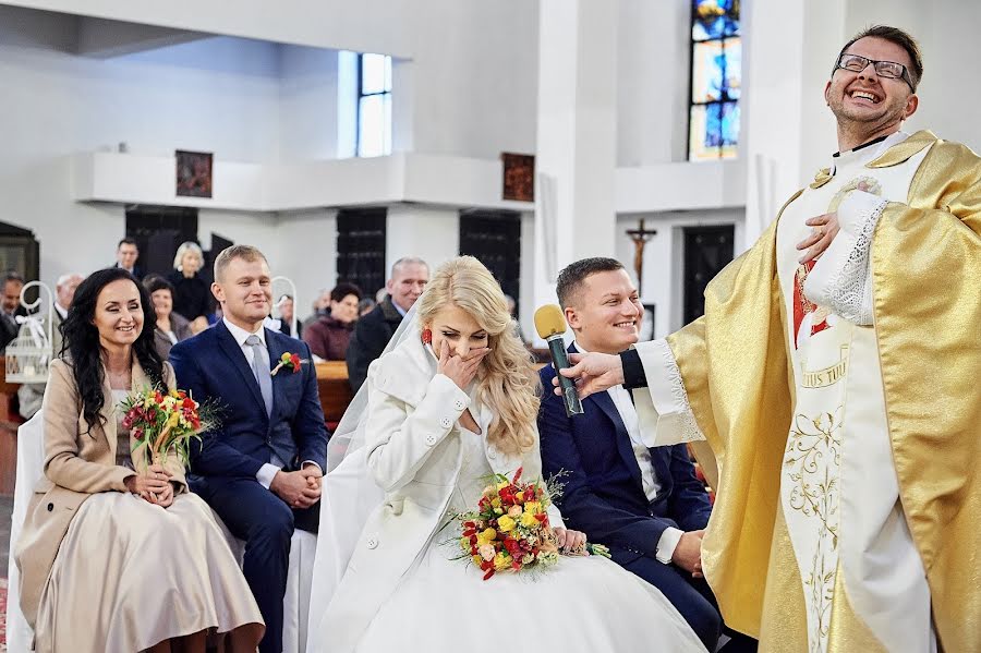 Fotógrafo de casamento Krzysztof Laszczyk (krzysztoflaszcz). Foto de 21 de março 2020