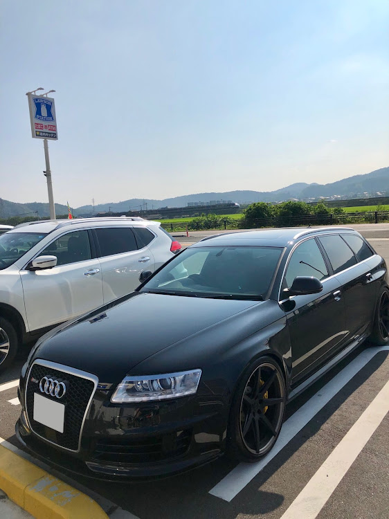 RS6 アバントのRS6 アバント・ひまわり畑・暑すぎ・道中いろいろ・ドライブに関するカスタム事例の投稿画像3枚目
