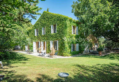 Maison avec piscine et terrasse 15