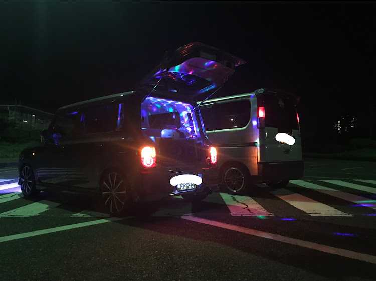 アルトラパン SSの一ツ葉PAでMT・King of Street C.C・king  of street九州支部に関するカスタム事例の投稿画像8枚目