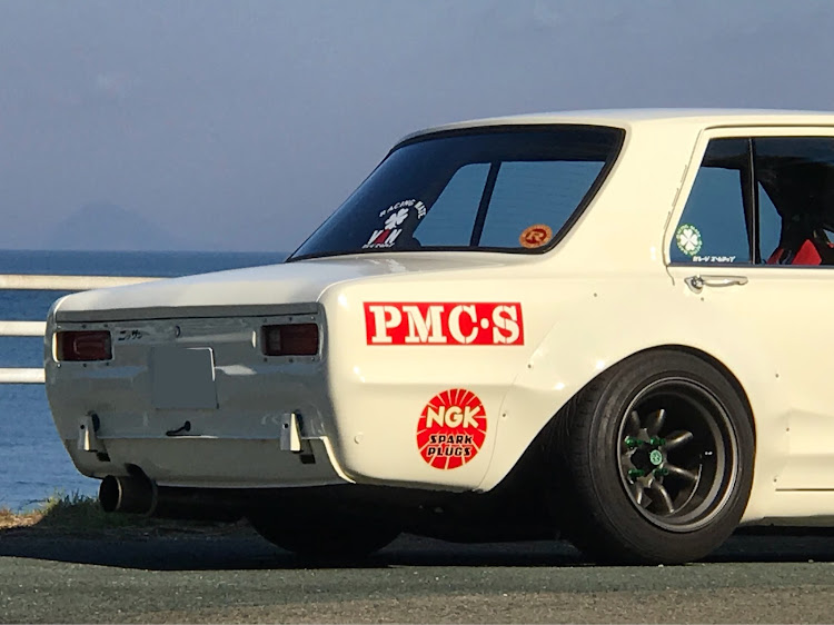 スカイラインのハコスカ・フルワークス仕様・ワタナベ・息子の懐かしい愛車・懐かしいシリーズに関するカスタム事例の投稿画像5枚目