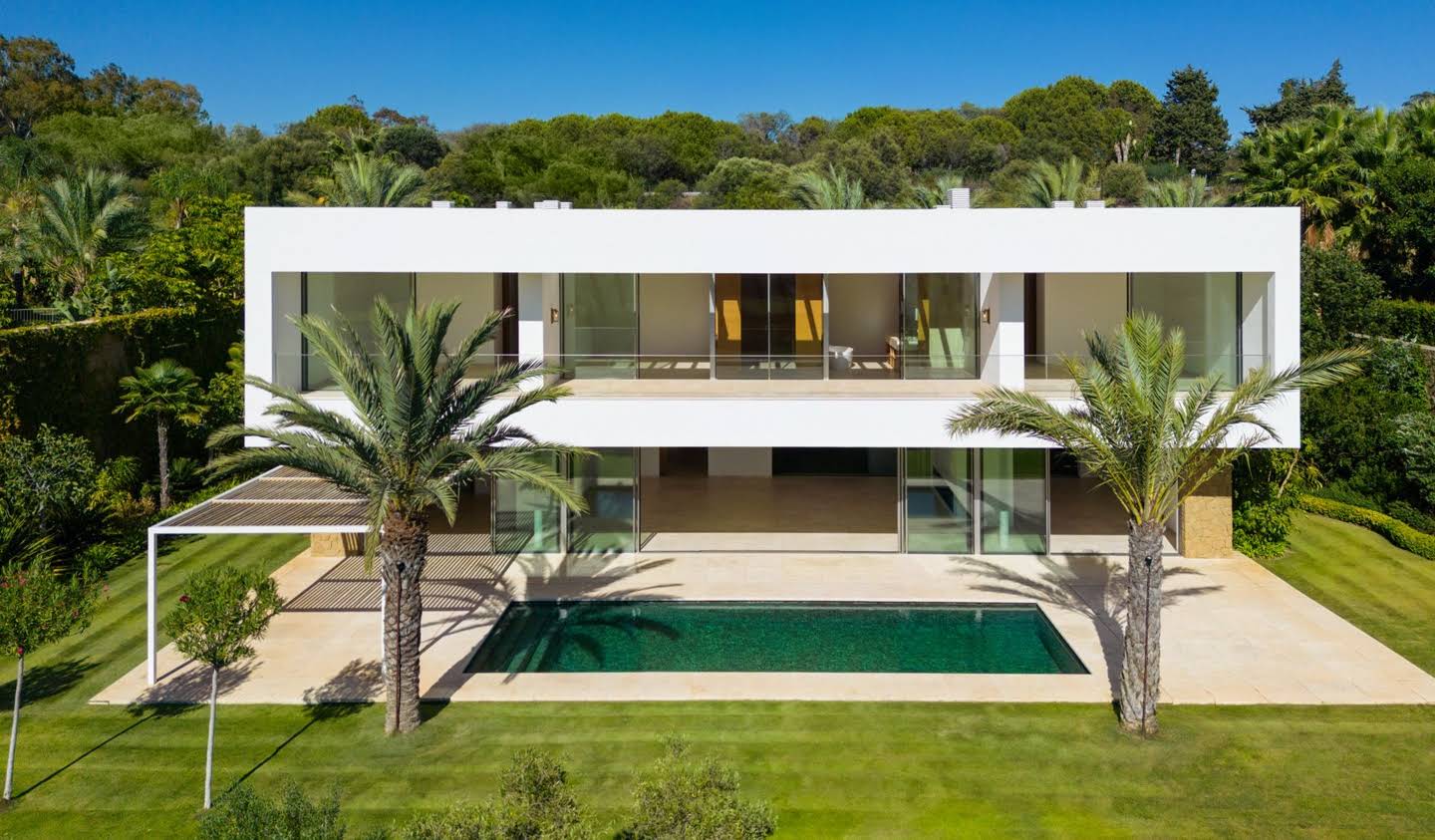 Villa with pool Casares